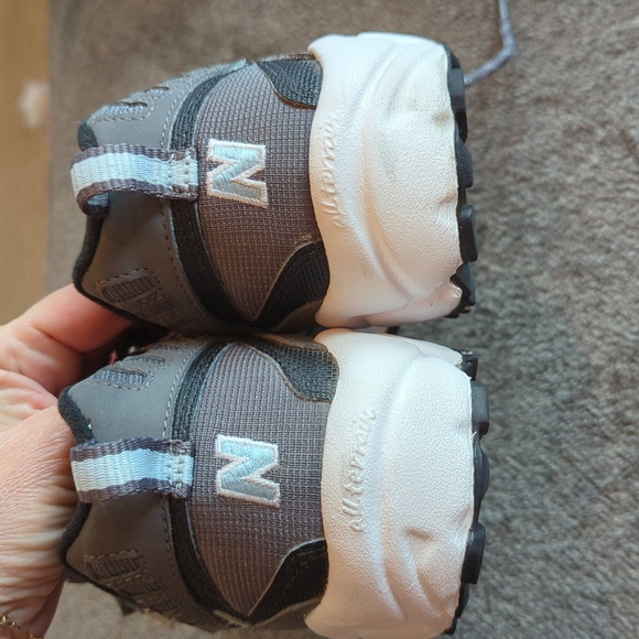 New Balance 470 USA 9 - Picture 7 of 10